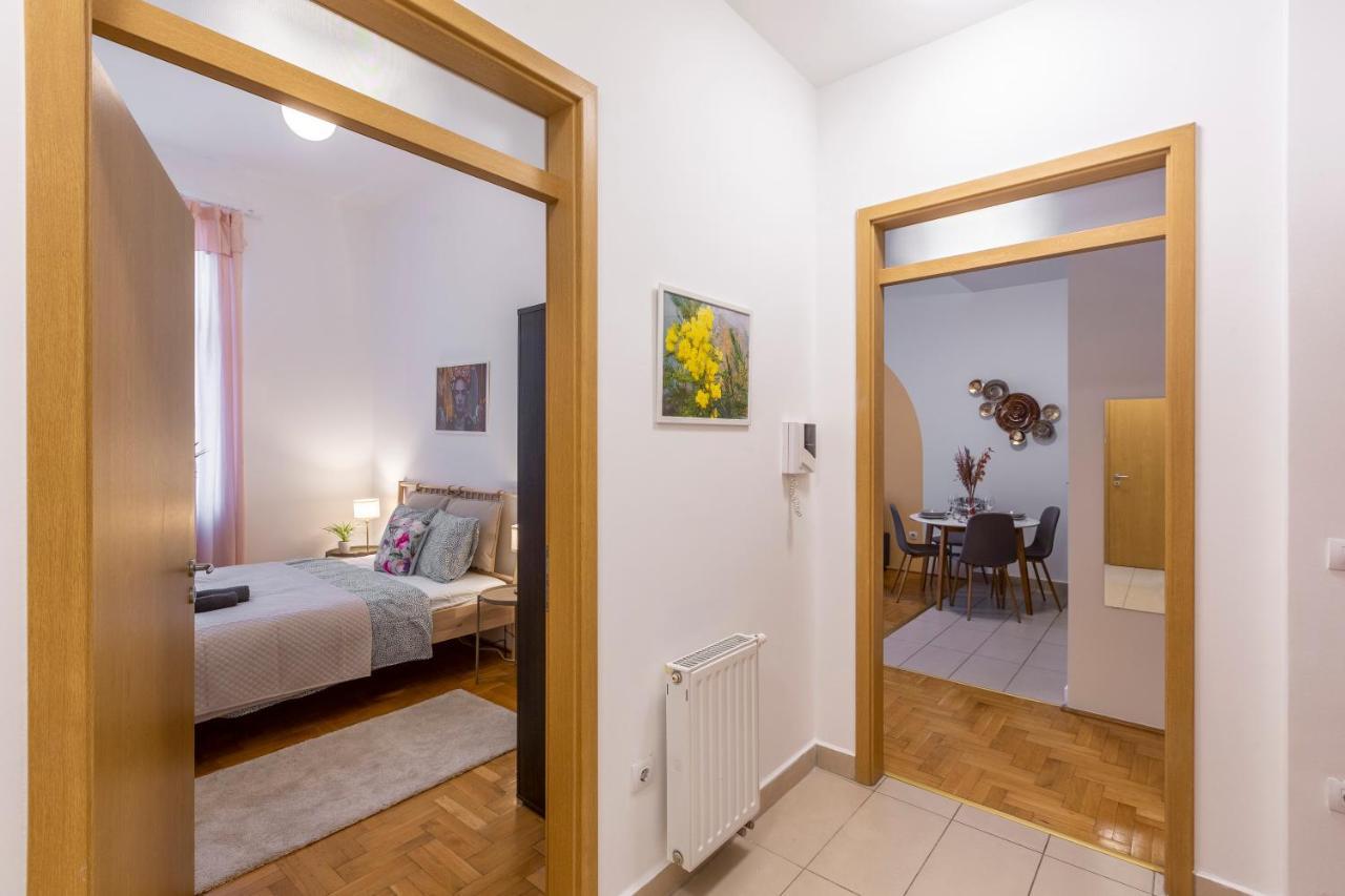 Cozy Home By Bella In The Heart Of Budapest Exterior foto